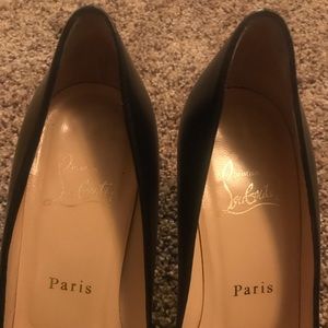 Christian Louboutin simple pumps